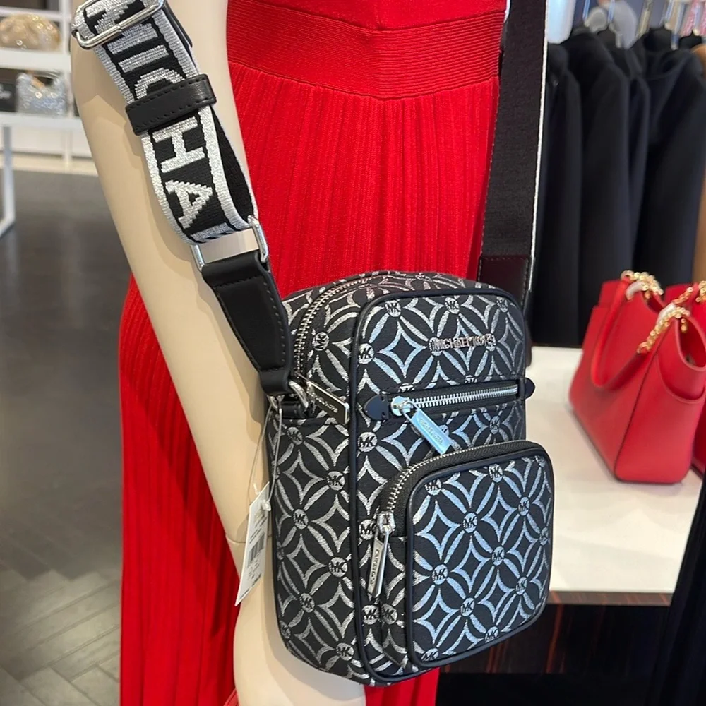 Michael Kors Jet Set Medium Signature Logo Crossbody Bag
Black /Silver Jacquard - Picture 12 of 16